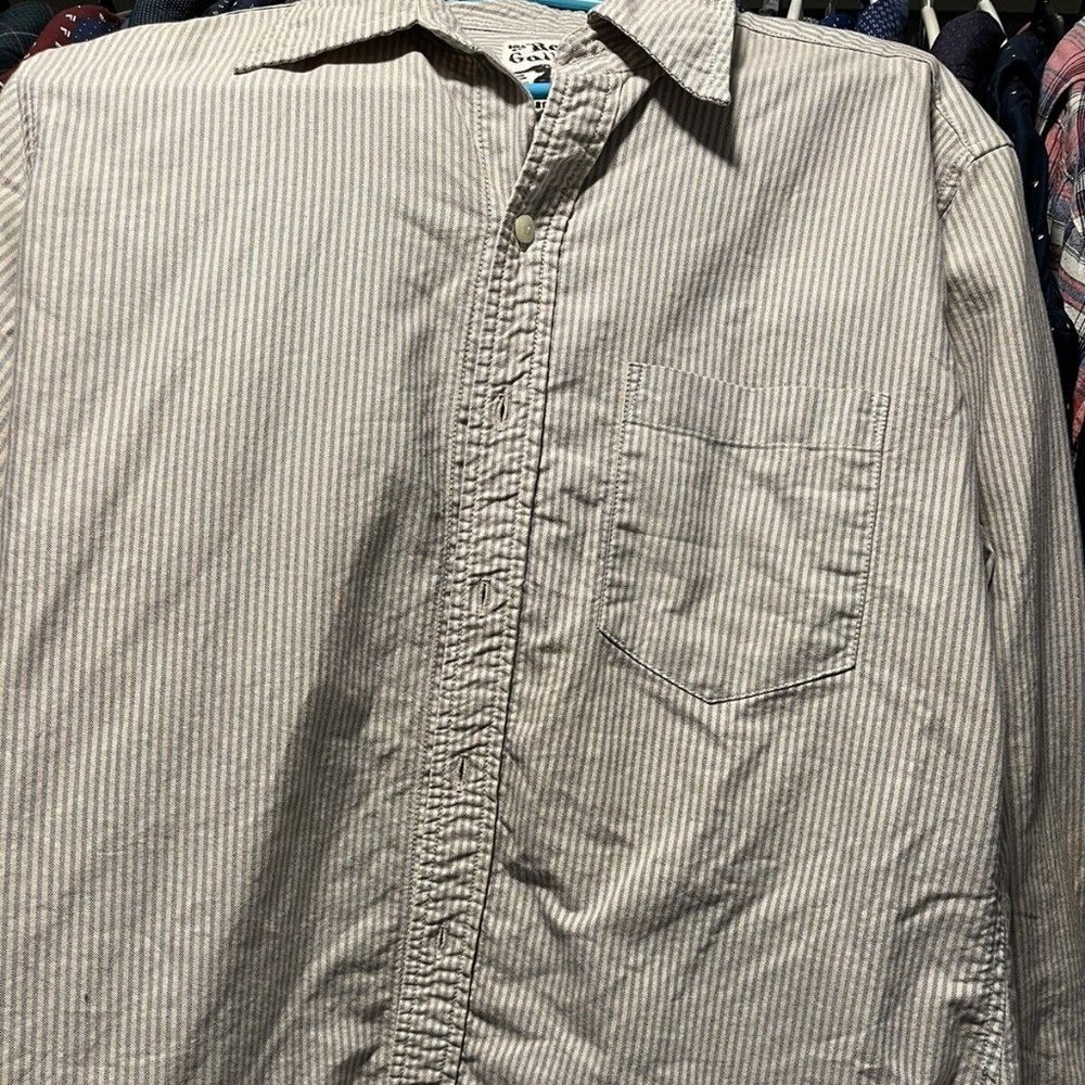 rogues gallery long sleeve button down shirt size L